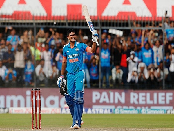 World Cup: मैच से पहले टीम इंडिया को झटका, क्रिकेटर शुभमन गिल हुए बीमार, डेंगू होने की पुष्टि