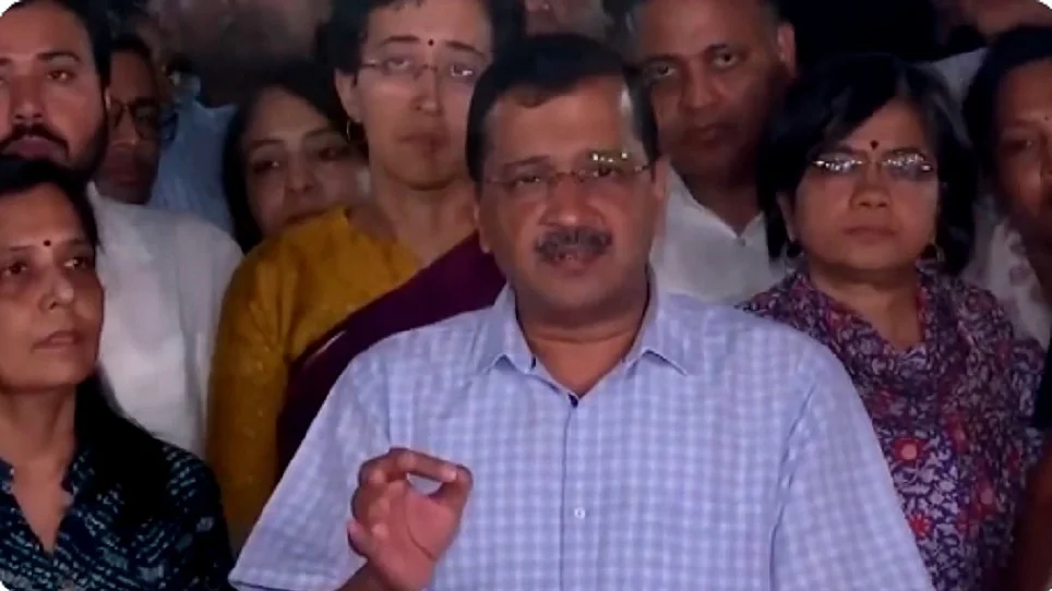 वोटिंग टर्न आउट को लेकर कोई पारदर्शिता नहीं है : केजरीवाल