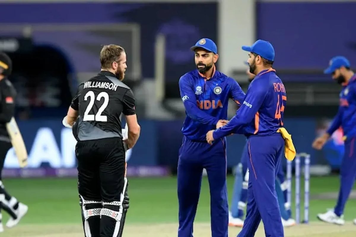 CWC 2023: न्यूजीलैंड के खिलाफ टॉस जीतकर भारत ने पहले गेंदबाजी करने का लिया फैसला, सूर्यकुमार और शमी को मिला मौका