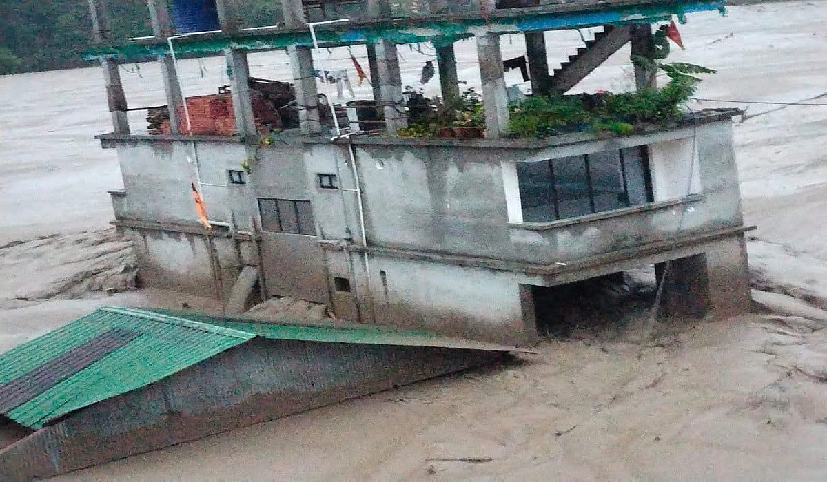 सिक्किम में बादल फटने से तबाही, सेना के 23 जवान लापता, तलाशी अभियान जारी