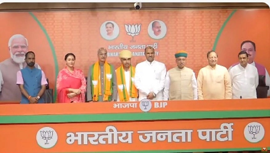 राजस्थान चुनावः BJP में शामिल हुए महाराणा प्रताप के वंशज, करनी सेना के दिवंगत अध्यक्ष के बेटे ने भी ली सदस्यता