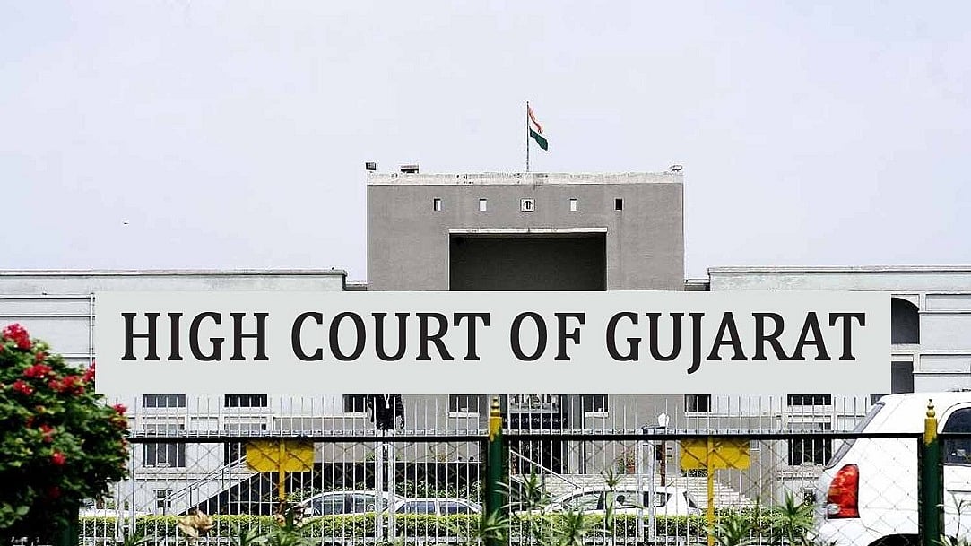 गुजरात हाईकोर्ट ने मुस्लिम युवकों को पीटने वाले पुलिसकर्मियों को 14 दिन जेल की सजा सुनाई
