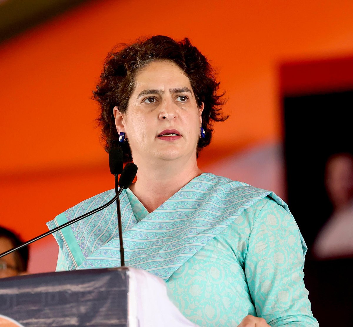 MP: धार पहुंची प्रियंका गांधी का बीजेपी पर हमला, कहा- राजा जा रहा है और अब लोगों का वोट रोजगार के लिए होगा