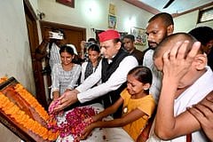 'अगर बुलडोजर चलेगा तो...', देवरिया पहुंचे अखिलेश, मृतकों को दी श्रद्धांजलि, बोले- BJP कर रही जाति के नाम पर राजनीति