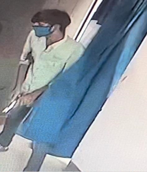 वैशाली में हैरान करने वाली घटना! पहले मांग कर पिया पानी, फिर हथियार के बल पर लूट लिए फाइनेंस कंपनी से लाखों रुपए