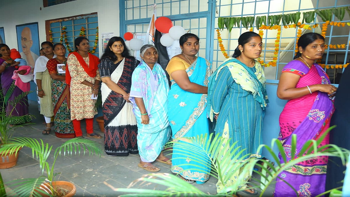 Telangana Election 2023 Voting Live: तेलंगाना की 119 सीटों पर वोटिंग खत्म, EVM सील होना शुरू, 5 बजे तक 63.94% मतदान