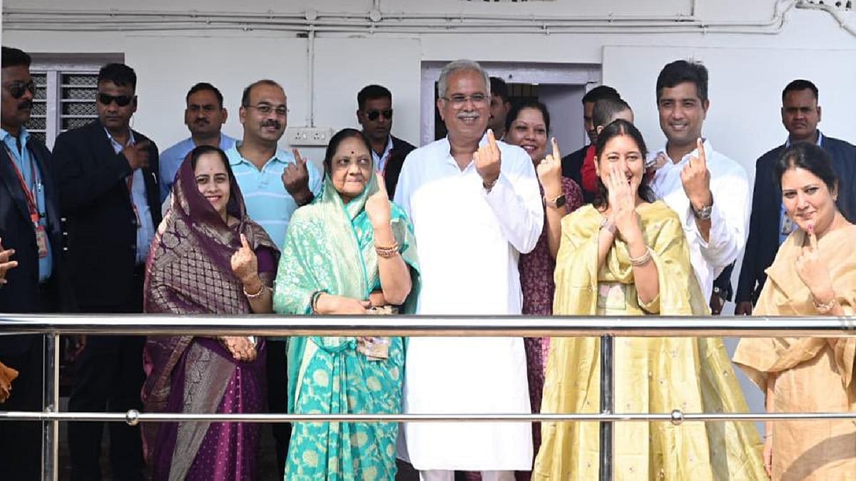 Chhattisgarh Election Live: छत्तीसगढ़ की 70 सीटों पर वोटिंग खत्म, शाम 5 बजे तक 67.34% मतदान