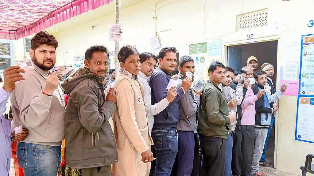 राजस्थान चुनाव में रिकॉर्ड 74.96 फीसदी मतदान, राजनीतिक दलों का अपने पक्ष में उत्साह का दावा