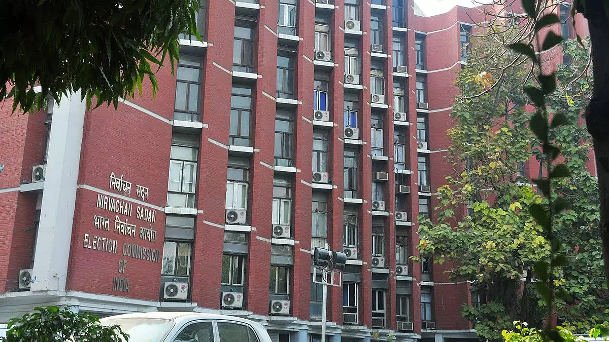 तेलंगाना विधानसभा चुनाव के लिए 600 से अधिक नामांकन खारिज, सबसे अधिक उम्मीदवार KCR के खिलाफ