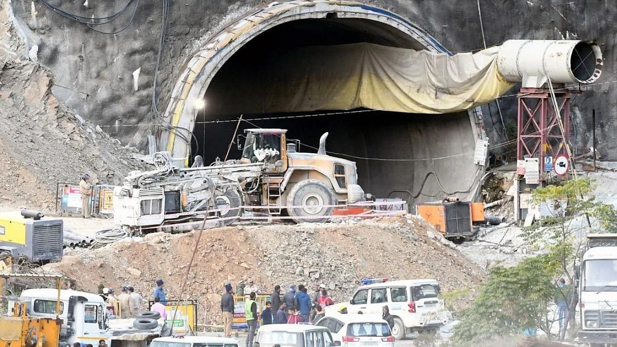 सिल्क्यारा सुरंग से 17 दिन के कठिन अभियान के बाद बचाए गए 41 कामगार