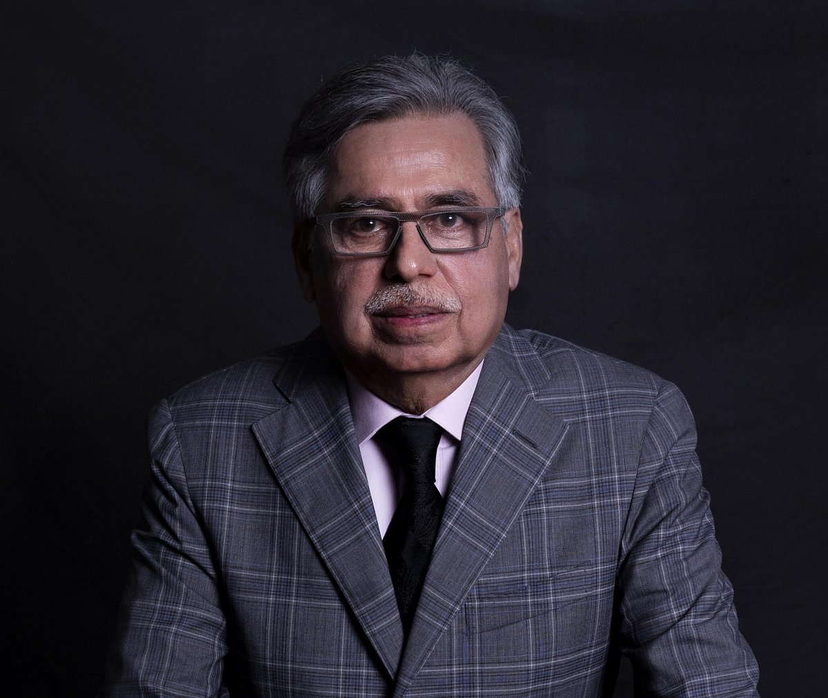 अर्थ जगत: निफ्टी में 9.4 प्रतिशत की रही तेजी और हीरो मोटोकॉर्प के चेयरमैन पवन मुंजाल की तीन संपत्तियां जब्त