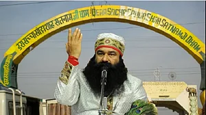 राजस्थान चुनाव से पहले राम रहीम पर फिर मेहरबान हुई हरियाणा सरकार, 21 दिन की फरलो पर जेल से हुआ रिहा