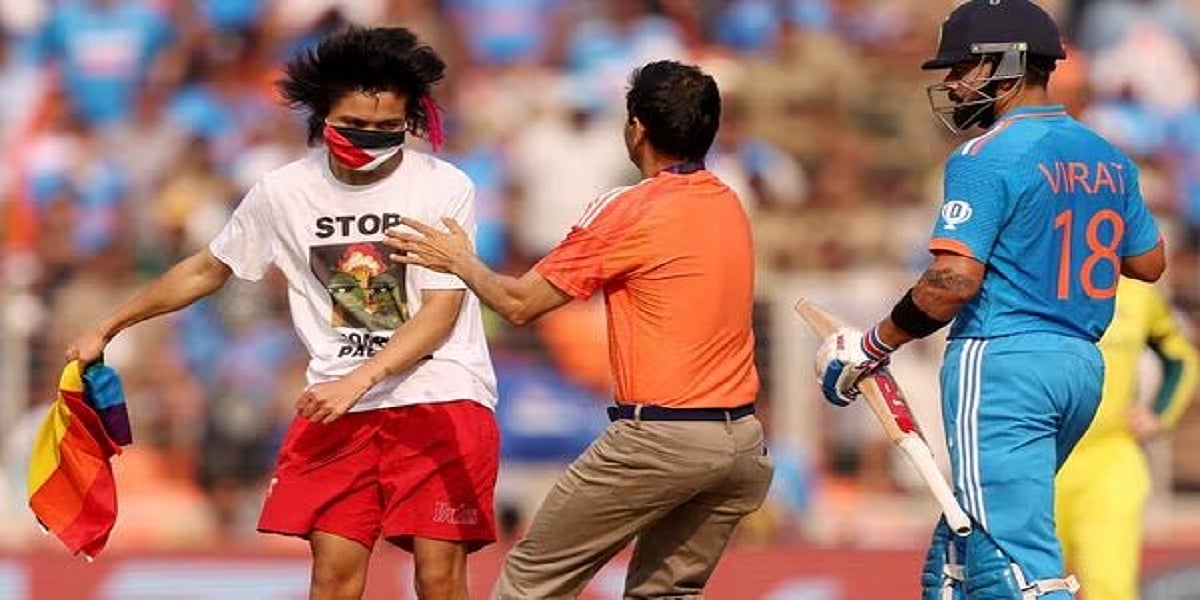 CWC Final: फाइनल मैच के दौरान मैदान में घुसने वाले फिलिस्तीनी समर्थक के खिलाफ केस दर्ज, कोहली के कंधे पर रखा था हाथ