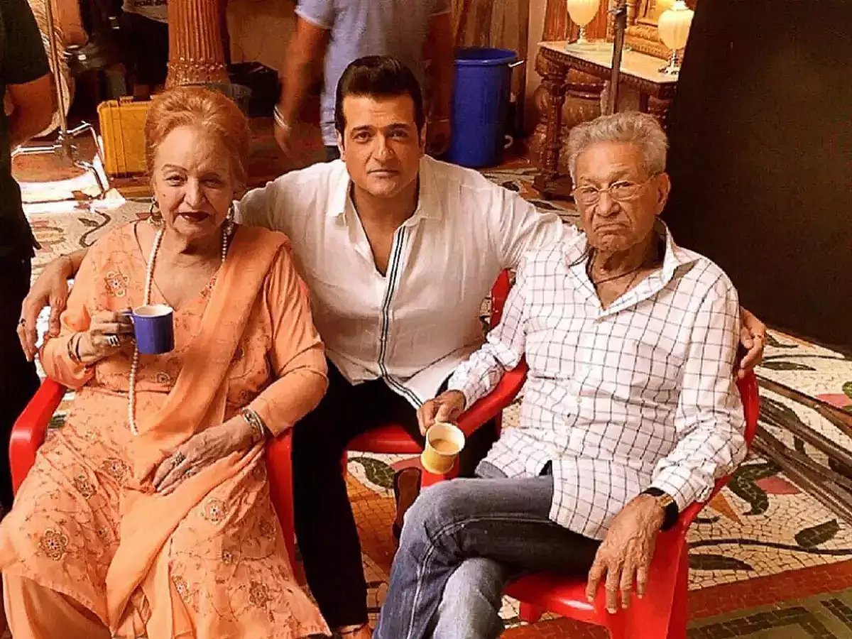 सिनेजीवन: दिग्गज फिल्म निर्माता राजकुमार कोहली का निधन और जानें 'एनिमल' के ट्रेलर लॉन्च पर क्यों नहीं पहुंचे अनिल कपूर