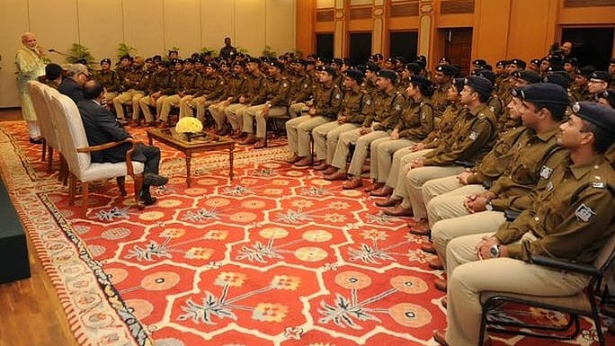 प्रशिक्षु आईपीएस अफसरों की बैठक (फाइल फोटो)
