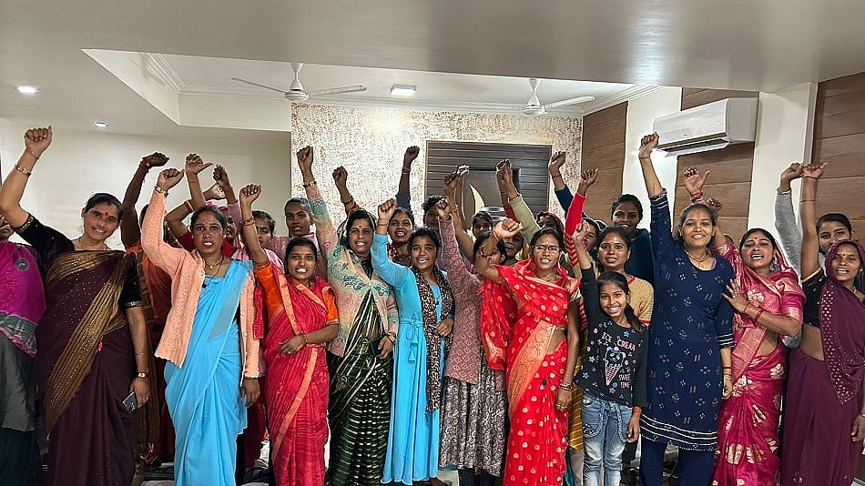 छतरपुर में जल-सखियों के प्रयासों ने बदली जल संकट की तस्वीर, जगी नई उम्मीद
