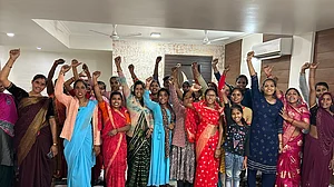 छतरपुर में जल-सखियों के प्रयासों ने बदली तस्वीर, जल संकट को खत्म करने की दिशा में जगी नई उम्मीद