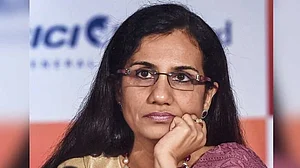 सुप्रीम कोर्ट ने ICICI बैंक की पूर्व प्रमुख चंदा कोचर की अंतरिम जमानत के खिलाफ CBI की याचिका पर सुनवाई टाली