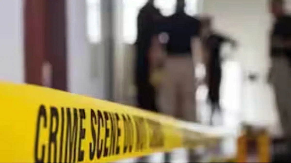 बंगाल के बारुईपुर में TMC नेता की हत्या के बाद तनाव।