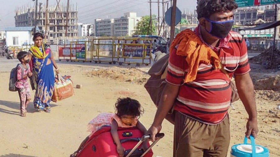 विशाल श्रम शक्ति के सही दिशा में उपयोग से बदल सकती है तस्वीर