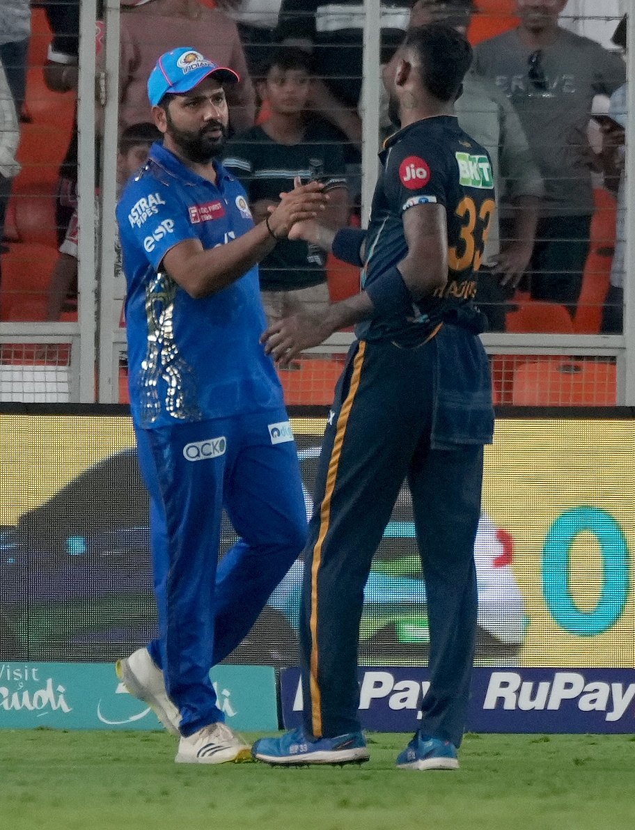रोहित शर्मा से मुंबई इंडियंस की कप्तानी छीने जाने से वसीम जाफर हैरान, बोले- एमआई इतनी जल्दी रोहित शर्मा से आगे बढ़ गया... 