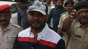 झारखंडः धनबाद जेल के अंदर गरजी बंदूक, कुख्यात अपराधी अमन सिंह पर गोलियों की बौछार, हुई मौत
