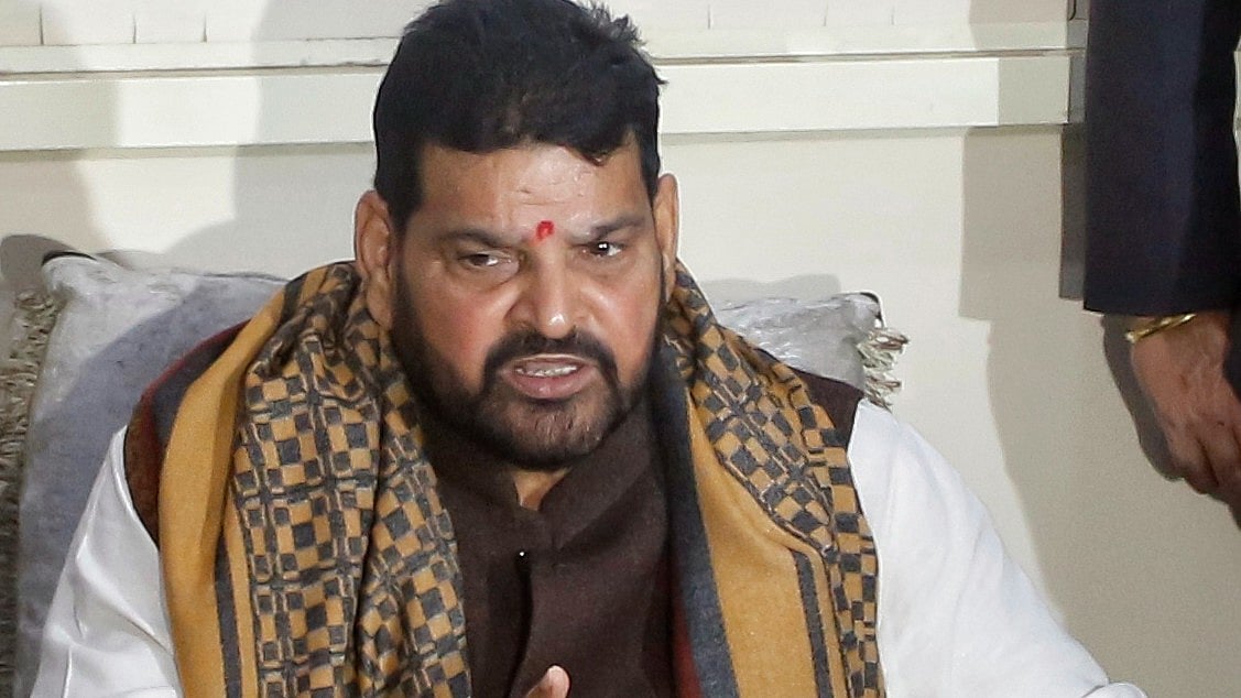बृजभूषण शरण सिंह के आवास से हटाया गया कुश्ती संघ का कार्यालय, नए परिसर में शिफ्ट
