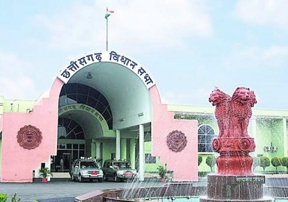 छत्तीसगढ़ के नवनिर्वाचित 90 विधायकों में से 17 पर आपराधिक मामले, 72 करोड़पति, बीजेपी दोनों में आगेः रिपोर्ट