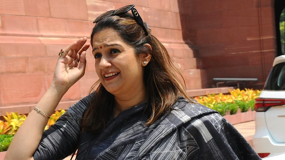 प्रियंका चतुर्वेदी को मराठा आरक्षण का मुद्दा सदन में उठाने की नहीं मिली इजाजत