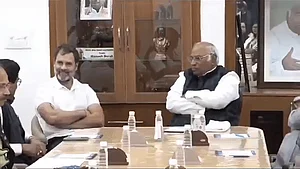 ‘INDIA’ के घटक दलों के नेताओं ने लोकसभा चुनाव की रणनीति को लेकर चर्चा की