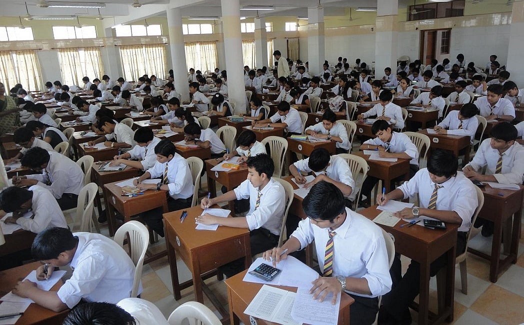 CBSE की 10वीं और 12वीं की बोर्ड परीक्षाएं 17 फरवरी से, जानें कितने बजे तक पहुंचे और क्या नहीं ले जा सकते साथ