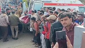 मध्य प्रदेश: उज्जैन में घर में घुसकर BJP नेता और उनकी पत्नी की धारदार हथियार से हत्या, डबल मर्डर से फैली सनसनी!