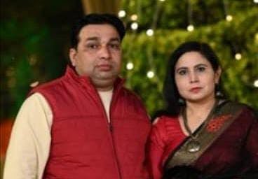 गाजियाबाद में पति-पत्नी के शव मिलने से सनसनी, दोनों के सिर पर लगी थी गोली, कार के शीशे पर बुलेट और अंदर ब्लड मिला