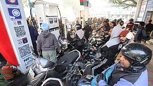 चंडीगढ़ में ईंधन बिक्री पर प्रतिबंध लगा, ट्रक ड्राइवरों की हड़ताल से गहरया संकट