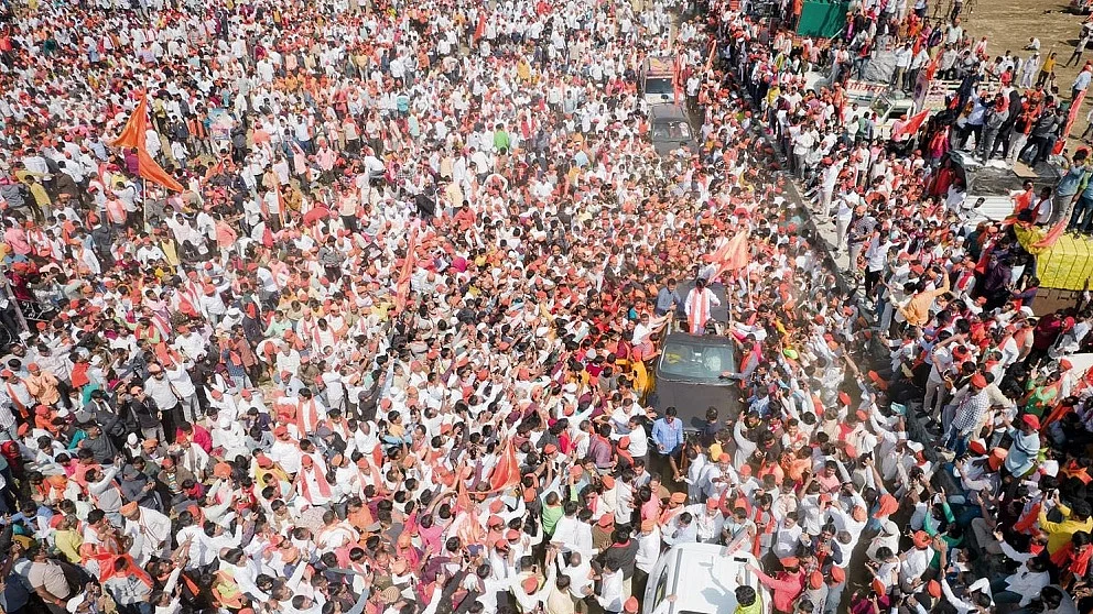 लाखों लोगों के साथ मनोज जरांगे नवी मुंबई पहुंचे, मांग नहीं माने जाने पर कल मुंबई कूच करेंगे