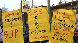 2024 में भारत के लिए कुछ प्रतिबद्ध और चिंतित नागरिकों के विचार-1: मौलिक अधिकारों के लिए लड़ना होगा- आकार पटेल