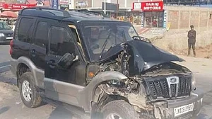 जम्मू-कश्मीर: PDP चीफ महबूबा मुफ्ती की कार का एक्सीडेंट, अनंतनाग जाते वक्त हुआ हादसा, जानें कैसी है हालत