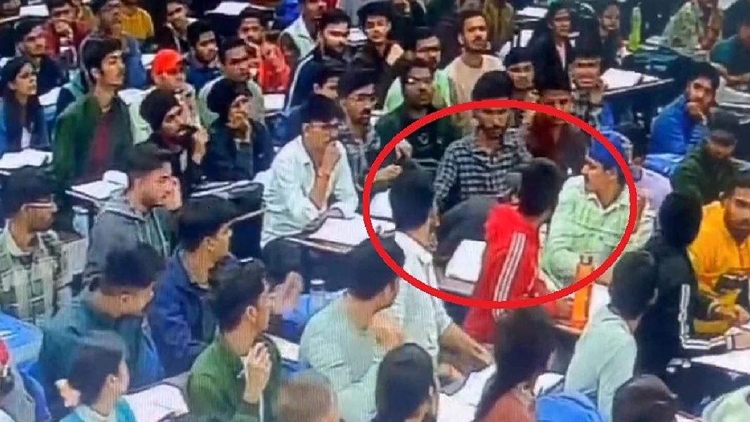 इंदौर की कोचिंग में क्लास में बैठे-बैठे छात्र को आया हर्ट अटैक, गिरा और हो गई मौत