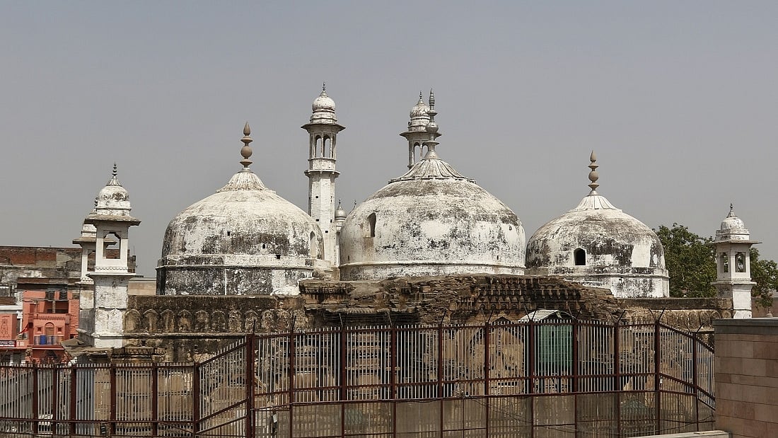 वाराणसी कोर्ट ने ज्ञानवापी मस्जिद के तहखाने में हिंदुओं को पूजा की दी इजाजत