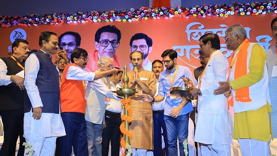 उद्धव ठाकरे का मोदी पर तंज, कहा- राम मंदिर का काम खत्म हुआ, अब काम की बात करें