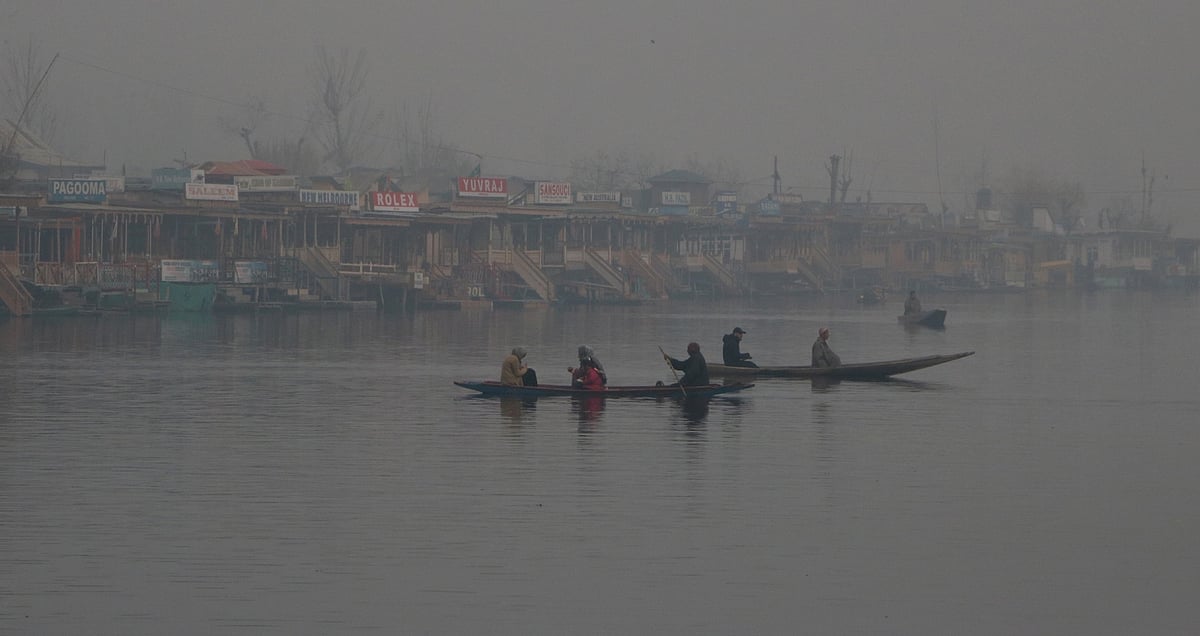जम्मू-कश्मीर में मौसम के रुख से हर कोई हैरान, गर्मियों में आपदा की आशंका! 