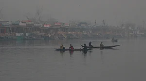 जम्मू-कश्मीर में मौसम के रुख से हर कोई हैरान, गर्मियों में आपदा की आशंका!