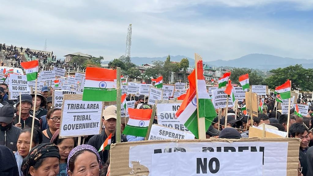 मणिपुर के 10 विधायकों ने पीएम को ज्ञापन में आदिवासियों के लिए अलग प्रशासन की मांग दोहराई