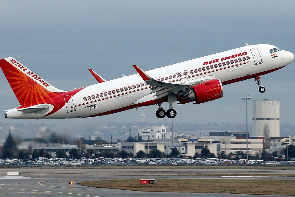 इंडिगो के बाद एयर इंडिया पर DGCA की सख्ती, सुरक्षा उल्लंघन के लिए लगाया 1.10 करोड़ रुपए का जुर्माना