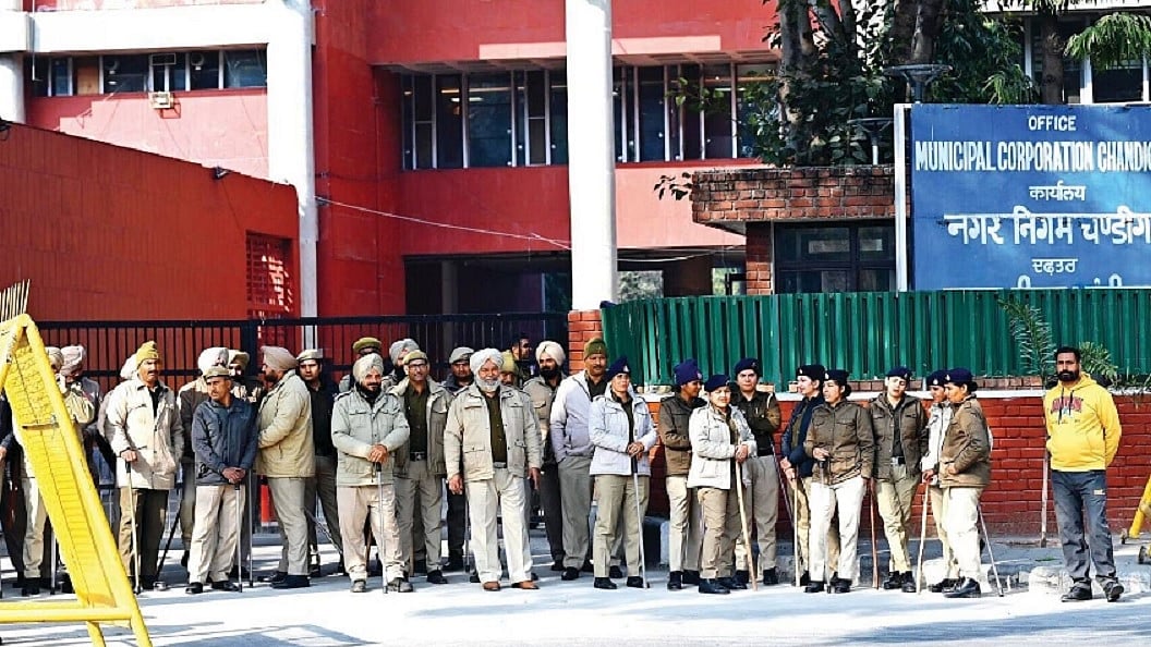 चंडीगढ़ मेयर चुनाव 6 फरवरी तक टला, आप-कांग्रेस ने BJP पर लगाया आरोप