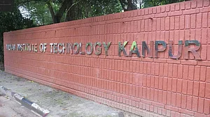 IIT कानपुर के शोध से जगी कैंसर और मस्तिष्क विकारों के उपचार की आशा, बायोमेडिकल शोध में बड़ी सफलता