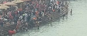 उत्तरकाशी में दर्जनों देव डोलियों के साथ पहुंचे श्रद्धालु, मकर संक्रांति पर लगाई आस्था की डुबकी 