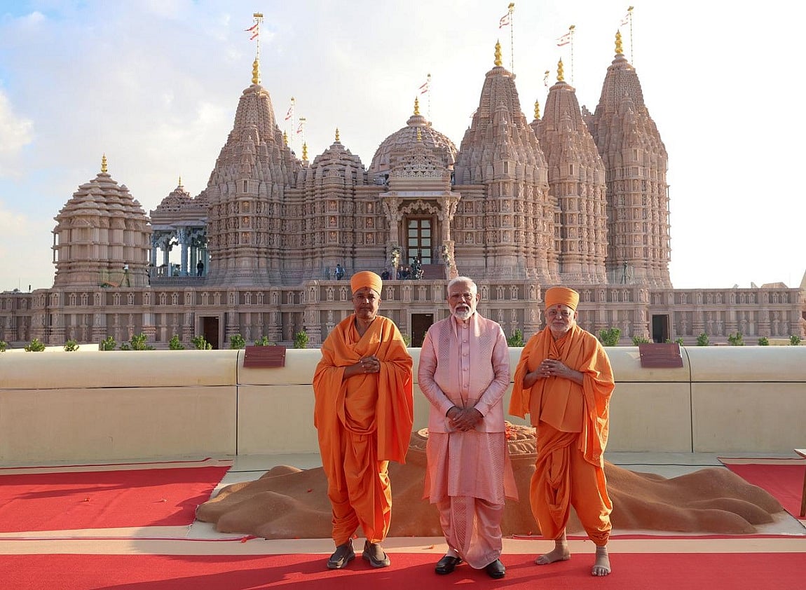 राम पुनियानी का लेखः मोदी की मंदिर यात्राएं वोट पाने की चाल, वि-उपनिवेशीकरण का दावा पूरी तरह खोखला
