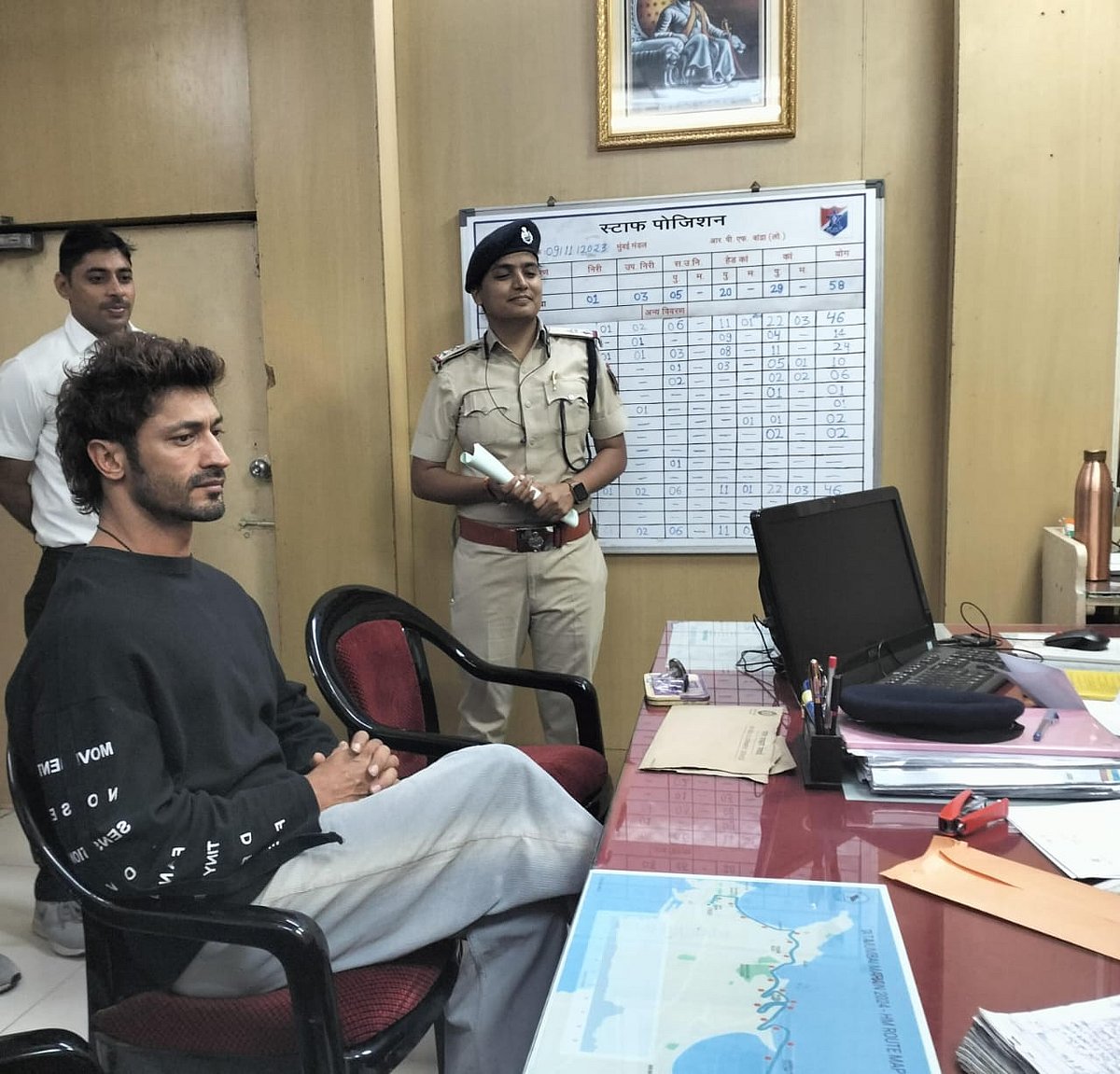 अभिनेता विद्युत जामवाल को खतरनाक स्टंट करना पड़ा भारी, रेलवे पुलिस ने एक्टर को लिया हिरासत में