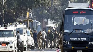 हल्द्वानी हिंसाः डीएम ने 120 लोगों के 127 आर्म्स लाइसेंस किए रद्द, एसएसपी को असलहे जमा कराने का दिया आदेश